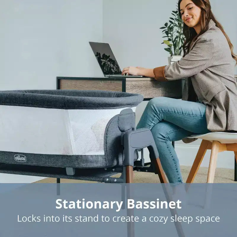 Chicco LullaGlide 3-in-1 Bassinet - Luna: Allows Baby to Rock Gently, Fitted Sheet, Metal Frame