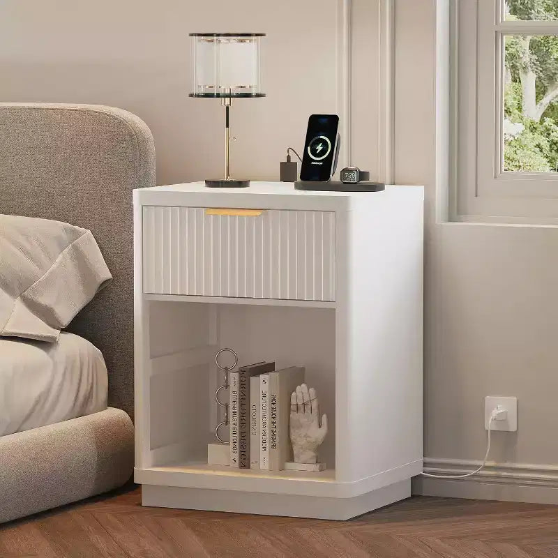 Fluted Farmhouse Night Stand, Fluted Nightstand Bedroom with Drawers, Modern Mid Century Bedside Table with Metal Handle