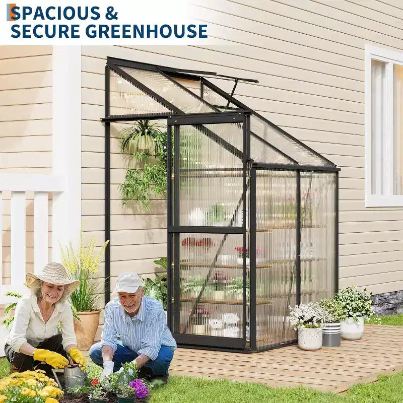 Kit de serre adossée 4x4FT, petite serre de plain-pied avec panneaux en polycarbonate, fenêtre de toit réglable, porte coulissante, serre de patio