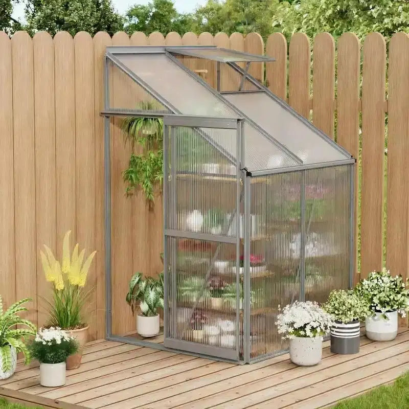 Kit de serre adossée 4x4FT, petite serre de plain-pied avec panneaux en polycarbonate, fenêtre de toit réglable, porte coulissante, serre de patio