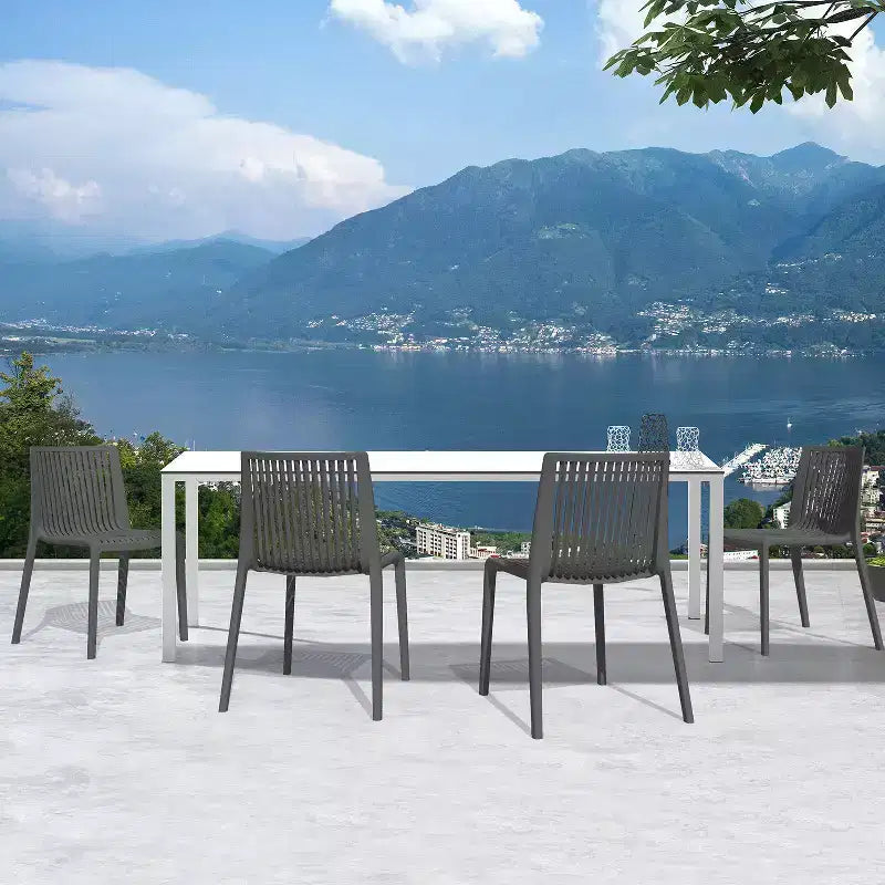 Chaises de salle à manger empilables modernes en résine plastique pour l'extérieur/l'intérieur (lot de 2)